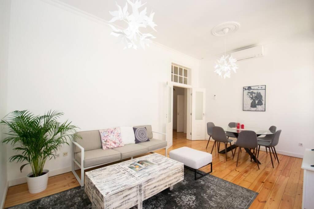 Cosy Baixa Apartment2 Lisbon Bagian luar foto